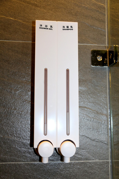 月牙兒民宿：屏東縣●東港-月牙兒旅宿~讓人賓至如歸的溫馨民宿~還有可愛小小店長呦！❤❤❤