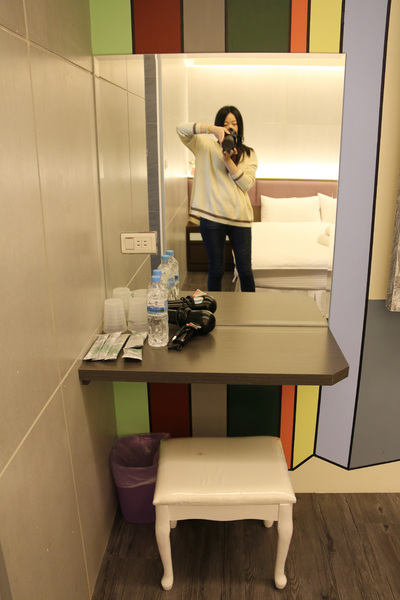 月牙兒民宿：屏東縣●東港-月牙兒旅宿~讓人賓至如歸的溫馨民宿~還有可愛小小店長呦！❤❤❤