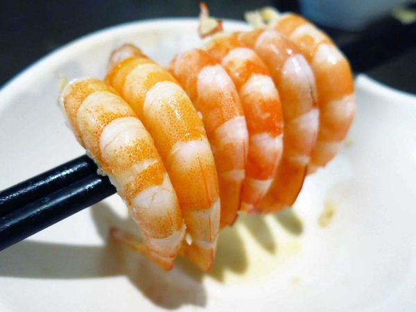 【新莊火鍋】二木坊日式涮涮鍋火鍋店-活蝦群舞美味鮮甜