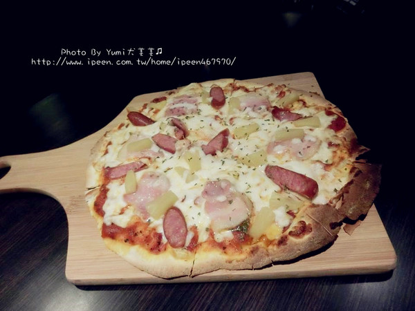 艾德華貝拉美式廚房:【邀稿】台中北區五常街餐廳!推薦→手工桿皮美味披薩讓我念念不忘@艾德華貝拉美式廚房E& B Kitchen