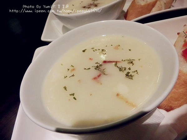 艾德華貝拉美式廚房:【邀稿】台中北區五常街餐廳!推薦→手工桿皮美味披薩讓我念念不忘@艾德華貝拉美式廚房E& B Kitchen