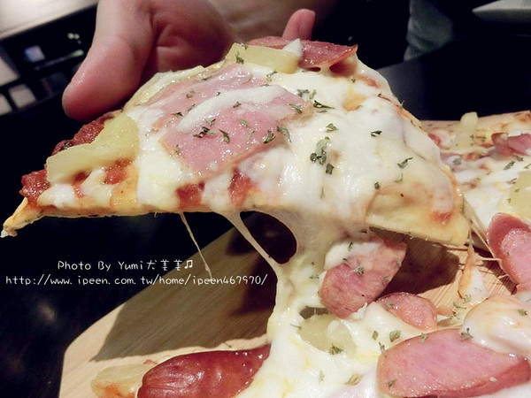 艾德華貝拉美式廚房:【邀稿】台中北區五常街餐廳!推薦→手工桿皮美味披薩讓我念念不忘@艾德華貝拉美式廚房E& B Kitchen