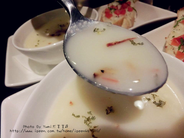 艾德華貝拉美式廚房:【邀稿】台中北區五常街餐廳!推薦→手工桿皮美味披薩讓我念念不忘@艾德華貝拉美式廚房E& B Kitchen