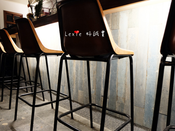 迪化街鹹花生孔雀18