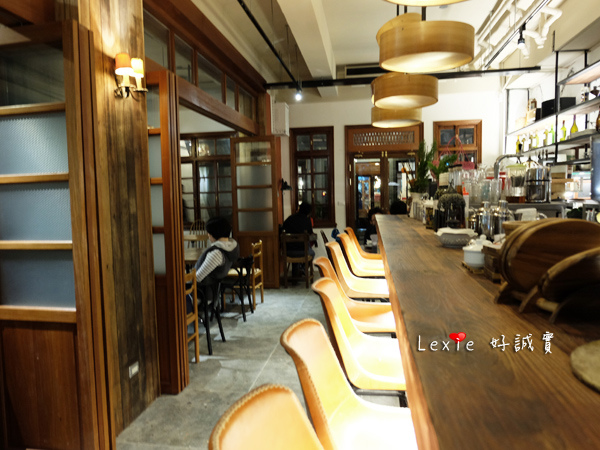 迪化街鹹花生孔雀22