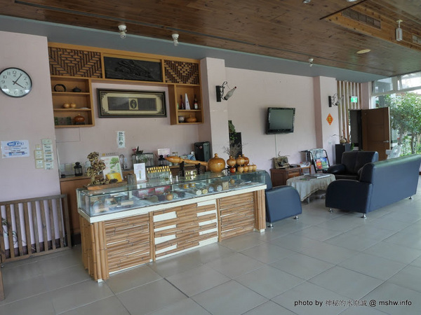 禪與松休閒養生會館：【景點】南投禪與松休閒養身會館@水里 : 最後的秘境？! 私人招待所變身檜木屋度假山莊