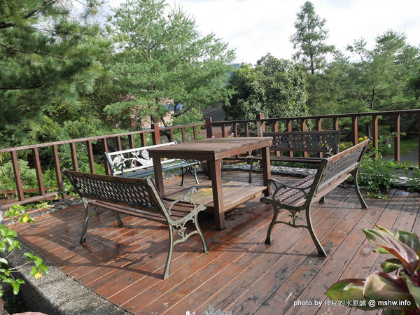 禪與松休閒養生會館：【景點】南投禪與松休閒養身會館@水里 : 最後的秘境？! 私人招待所變身檜木屋度假山莊