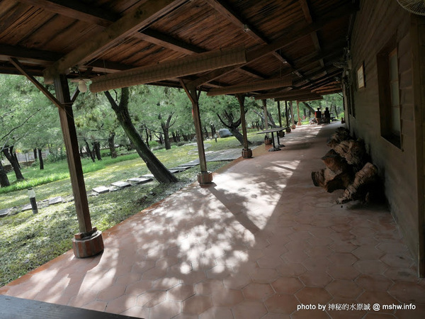 禪與松休閒養生會館：【景點】南投禪與松休閒養身會館@水里 : 最後的秘境？! 私人招待所變身檜木屋度假山莊