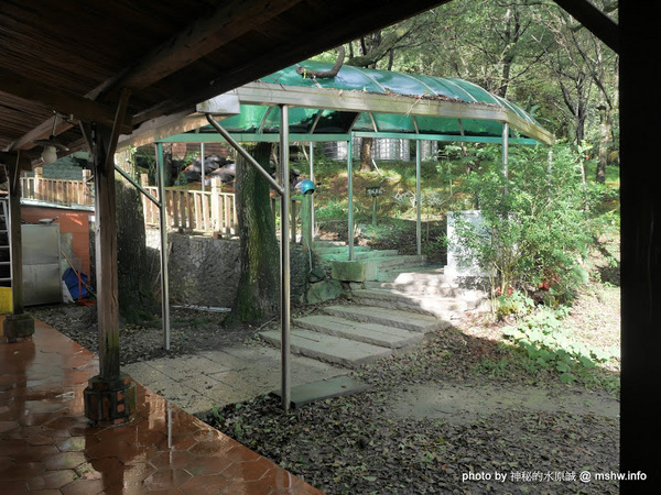 禪與松休閒養生會館：【景點】南投禪與松休閒養身會館@水里 : 最後的秘境？! 私人招待所變身檜木屋度假山莊