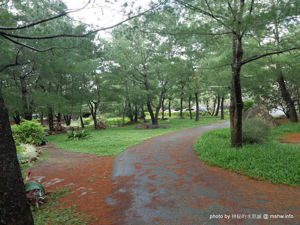 禪與松休閒養生會館：【景點】南投禪與松休閒養身會館@水里 : 最後的秘境？! 私人招待所變身檜木屋度假山莊