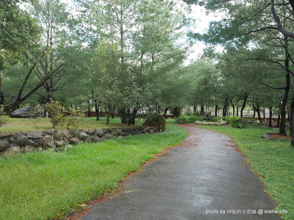 禪與松休閒養生會館：【景點】南投禪與松休閒養身會館@水里 : 最後的秘境？! 私人招待所變身檜木屋度假山莊