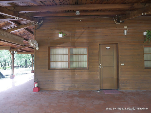 禪與松休閒養生會館：【景點】南投禪與松休閒養身會館@水里 : 最後的秘境？! 私人招待所變身檜木屋度假山莊