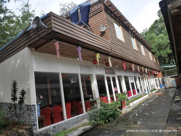 禪與松休閒養生會館：【景點】南投禪與松休閒養身會館@水里 : 最後的秘境？! 私人招待所變身檜木屋度假山莊