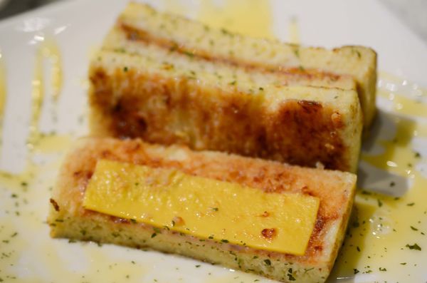 【台北早午餐】【北捷江子翠站】就是要吃早餐-板橋特色早午餐名店．碳烤三明治/創意熱炒料理/板橋美食/捷運江子翠美食