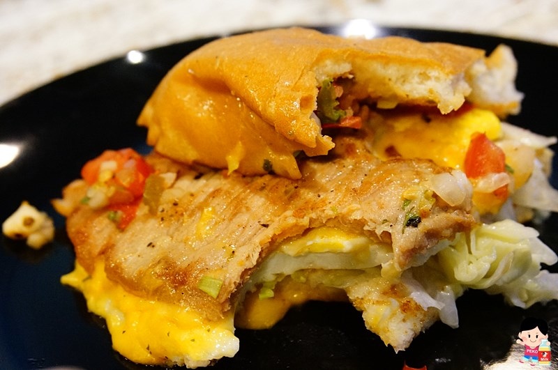 就是要吃早餐.板橋早午餐.不限時板橋早午餐.板橋肉蛋起司.碳烤胖包.熱炒碳烤三明治.板橋美食.