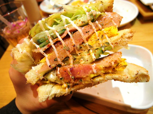 茪點咖啡(原維特比利時鬆餅專賣店)(一中錦新店)：台中邀約 ❤ 茪點咖啡