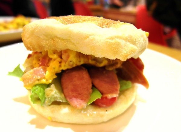 茪點咖啡(原維特比利時鬆餅專賣店)(一中錦新店)：台中邀約 ❤ 茪點咖啡