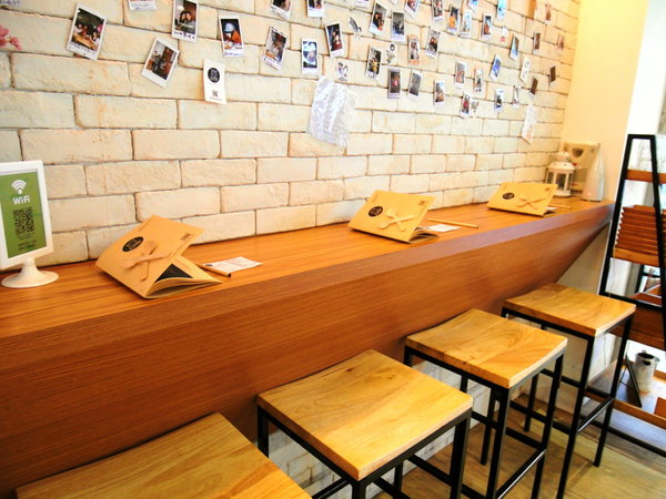 茪點咖啡(原維特比利時鬆餅專賣店)(一中錦新店)：台中邀約 ❤ 茪點咖啡