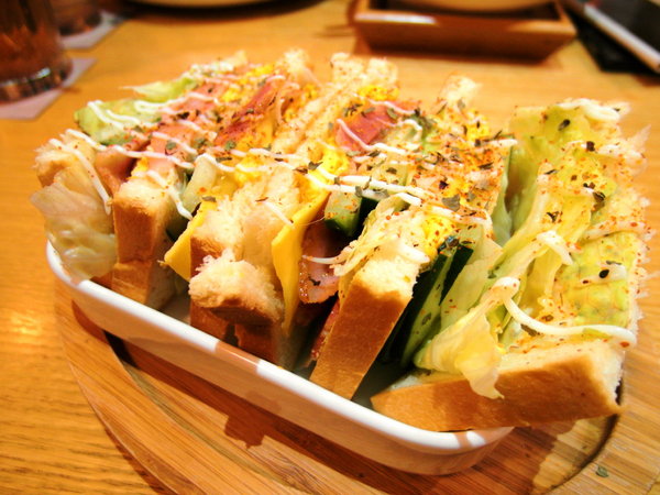 茪點咖啡(原維特比利時鬆餅專賣店)(一中錦新店)：台中邀約 ❤ 茪點咖啡