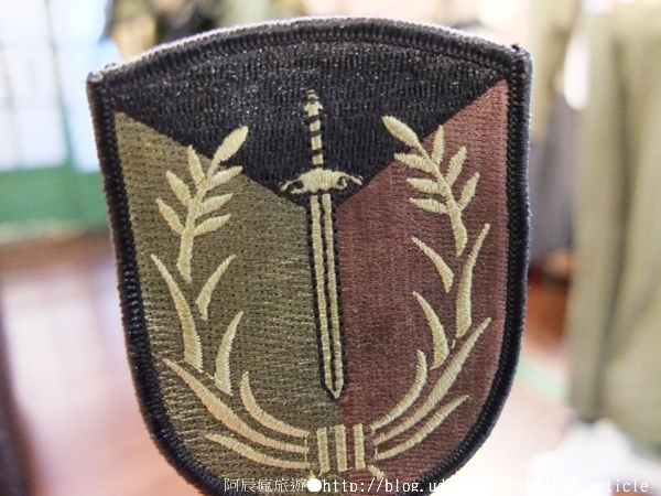 麗貞館軍事主題餐廳：【美食特搜。屏東市】麗貞館軍事主題餐廳。軍事主題結合眷村文化 不衝突的美味交流