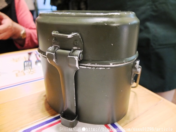 麗貞館軍事主題餐廳：【美食特搜。屏東市】麗貞館軍事主題餐廳。軍事主題結合眷村文化 不衝突的美味交流