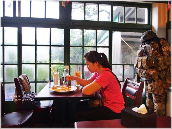 麗貞館軍事主題餐廳