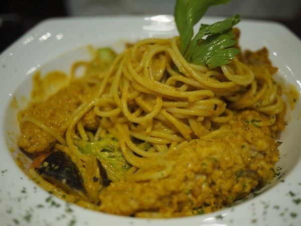 鄰居家 NEXT DOOR 松菸店：遊。北市信義區。親子人妻團 1月小聚會 松煙文創 & Next Door 鄰居家 美義式料理