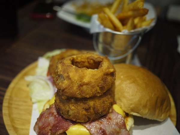 鄰居家 NEXT DOOR 松菸店：遊。北市信義區。親子人妻團 1月小聚會 松煙文創 & Next Door 鄰居家 美義式料理