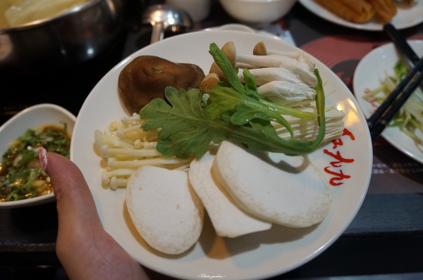 紅九九個人式麻辣鍋(原禎記館)：[試吃]台北捷運國父紀念館站紅九九個人式麻辣鍋~吃火鍋享受英式下午氛圍吧