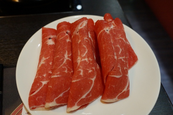 紅九九個人式麻辣鍋(原禎記館)：[試吃]台北捷運國父紀念館站紅九九個人式麻辣鍋~吃火鍋享受英式下午氛圍吧