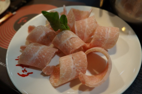 紅九九個人式麻辣鍋(原禎記館)：[試吃]台北捷運國父紀念館站紅九九個人式麻辣鍋~吃火鍋享受英式下午氛圍吧