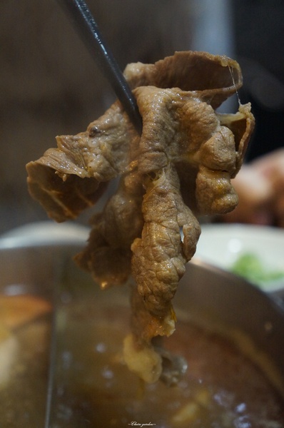 紅九九個人式麻辣鍋(原禎記館)：[試吃]台北捷運國父紀念館站紅九九個人式麻辣鍋~吃火鍋享受英式下午氛圍吧