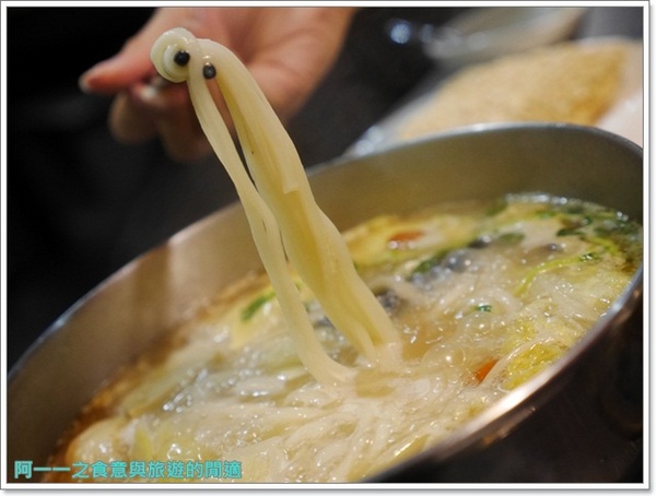 紅九九個人式麻辣鍋(原禎記館):台北東區美食 紅九九個人麻辣鍋 天麻竹笙雞~一人也能享受美味養生火鍋