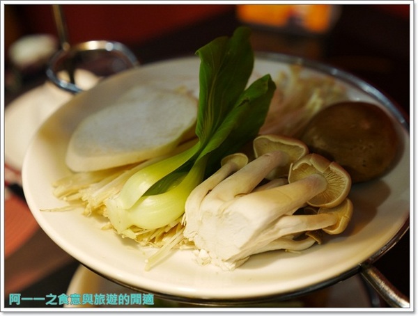 紅九九個人式麻辣鍋(原禎記館):台北東區美食 紅九九個人麻辣鍋 天麻竹笙雞~一人也能享受美味養生火鍋