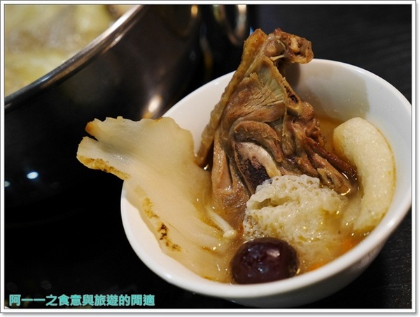 紅九九個人式麻辣鍋(原禎記館):台北東區美食 紅九九個人麻辣鍋 天麻竹笙雞~一人也能享受美味養生火鍋