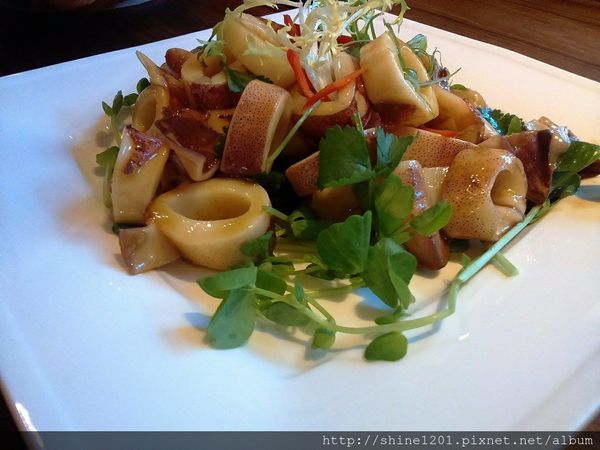 【新莊金色三麥】新莊晶冠廣場提供新莊五股聚餐新選擇 (手機拍攝)