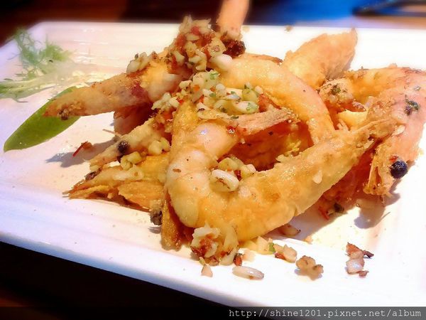 【新莊金色三麥】新莊晶冠廣場提供新莊五股聚餐新選擇 (手機拍攝)