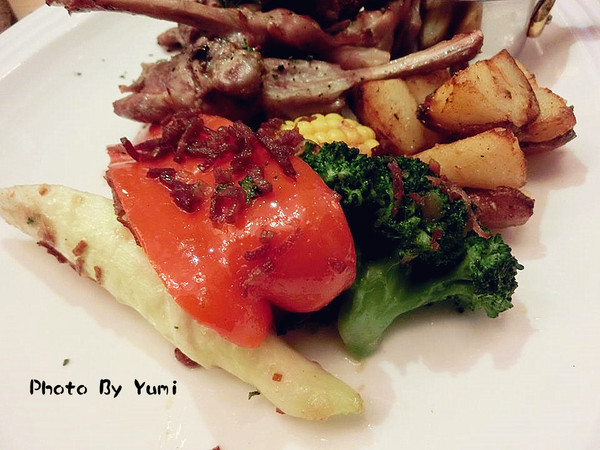 Fattys義式創意餐廳(公益店)：【邀稿】台中公益路美食!燈光美氣氛佳♥質感系義式餐廳 @Fatty's義式創意餐廳(公益店)