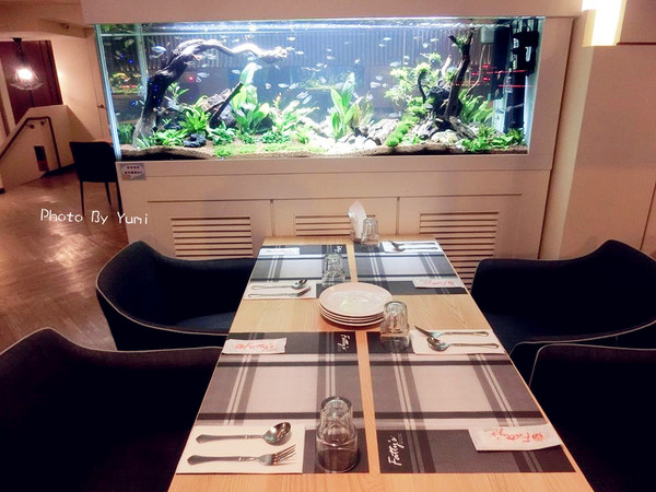Fattys義式創意餐廳(公益店)：【邀稿】台中公益路美食!燈光美氣氛佳♥質感系義式餐廳 @Fatty's義式創意餐廳(公益店)