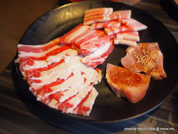 日月燒烤：【食記】台中日月燒烤@西區草悟道捷運BRT科博館 : 燒烤吃到飽~最美味的是炸物!!美玉白醬酥雞最高~~