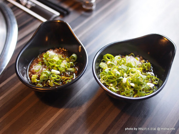 日月燒烤：【食記】台中日月燒烤@西區草悟道捷運BRT科博館 : 燒烤吃到飽~最美味的是炸物!!美玉白醬酥雞最高~~