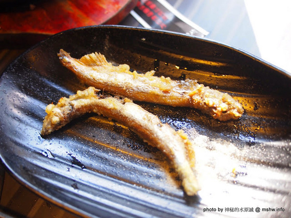 日月燒烤：【食記】台中日月燒烤@西區草悟道捷運BRT科博館 : 燒烤吃到飽~最美味的是炸物!!美玉白醬酥雞最高~~