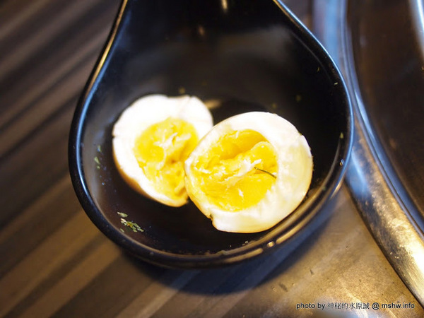 日月燒烤：【食記】台中日月燒烤@西區草悟道捷運BRT科博館 : 燒烤吃到飽~最美味的是炸物!!美玉白醬酥雞最高~~