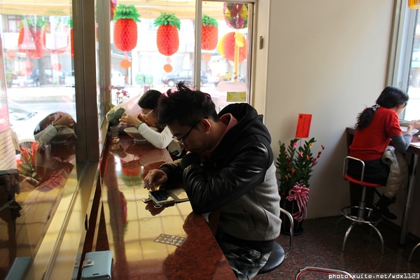 姐妹花越南創意料理：姐妹花越南創意料理✪道地風味料理‧湯頭清爽好喝~104.02.04