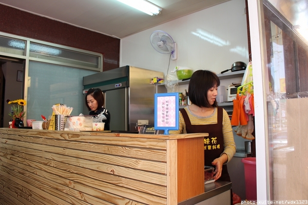 姐妹花越南創意料理：姐妹花越南創意料理✪道地風味料理‧湯頭清爽好喝~104.02.04