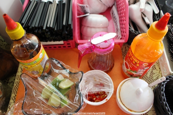 姐妹花越南創意料理：姐妹花越南創意料理✪道地風味料理‧湯頭清爽好喝~104.02.04