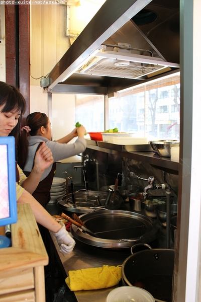 姐妹花越南創意料理：姐妹花越南創意料理✪道地風味料理‧湯頭清爽好喝~104.02.04