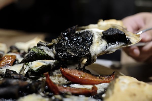 墨魚醬醃漬墨魚披薩 (1).jpg