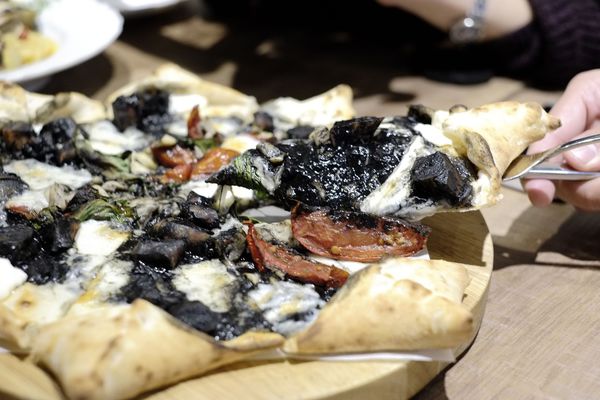 墨魚醬醃漬墨魚披薩 (7).jpg