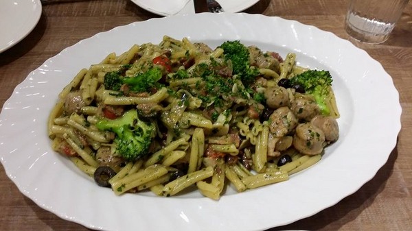 PIZZERIA OGGI(敦南店):(胖樺食記)信義安和PIZZERIA OGGI正統口味皮Q餡多正統義大利披薩讓人流連忘返。